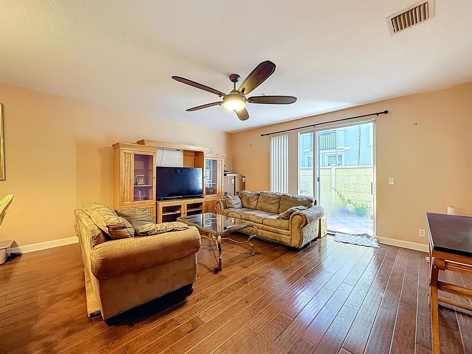 312 Bayfront Drive-41