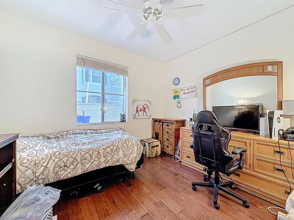 312 Bayfront Drive-49