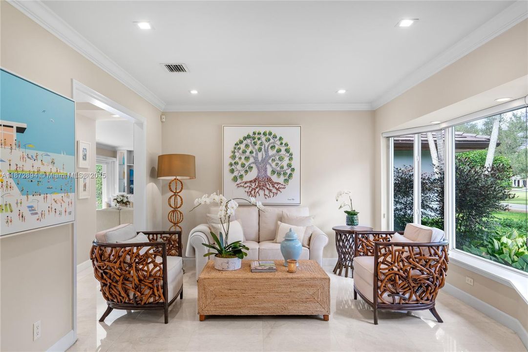 合同活跃: $3,399,000 (4 贝兹, 4 浴室, 3056 平方英尺)