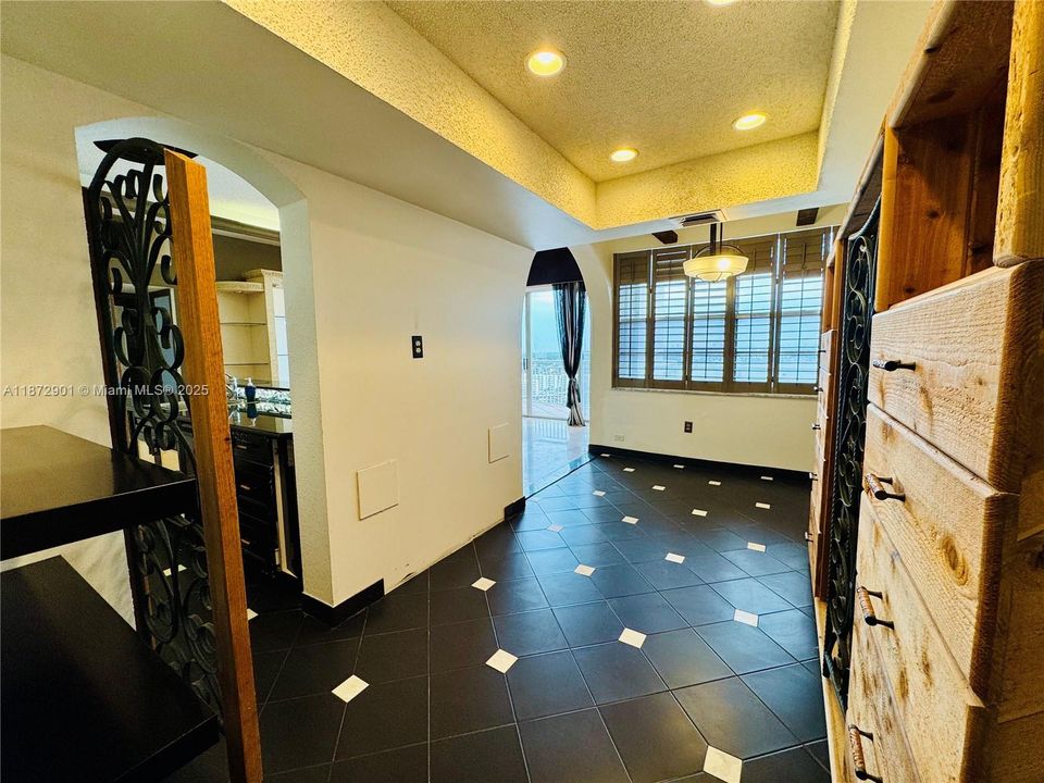 For Sale: $499,555 (3 beds, 3 baths, 2570 Square Feet)