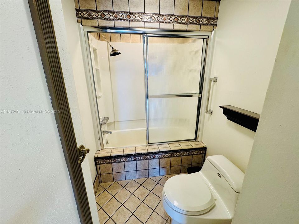 For Sale: $499,555 (3 beds, 3 baths, 2570 Square Feet)