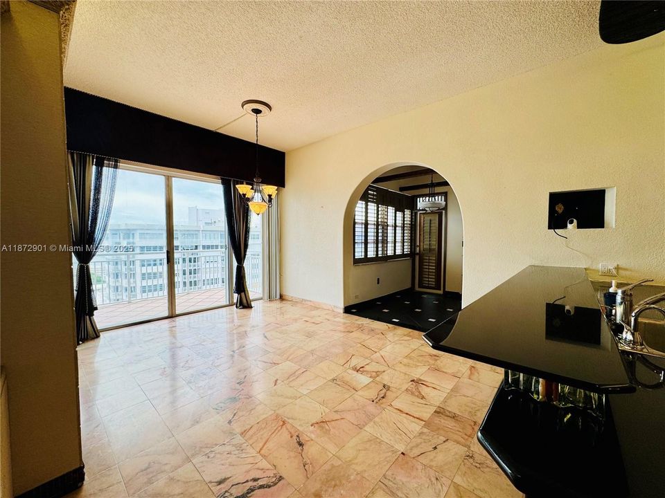 For Sale: $499,555 (3 beds, 3 baths, 2570 Square Feet)