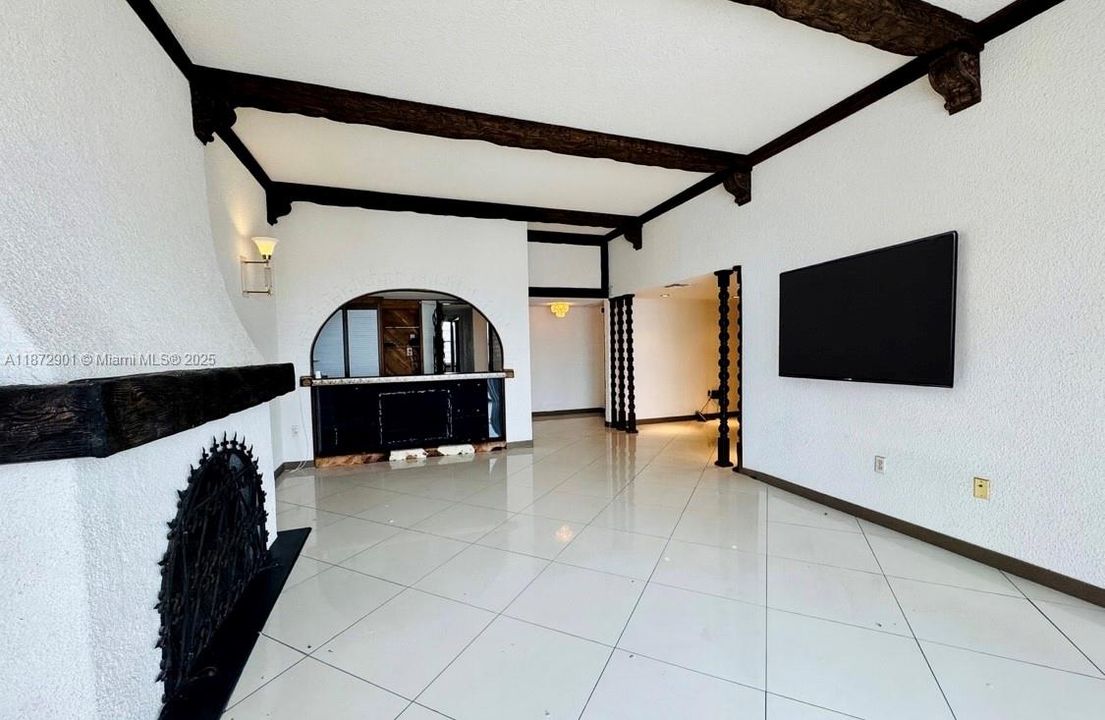 For Sale: $499,555 (3 beds, 3 baths, 2570 Square Feet)