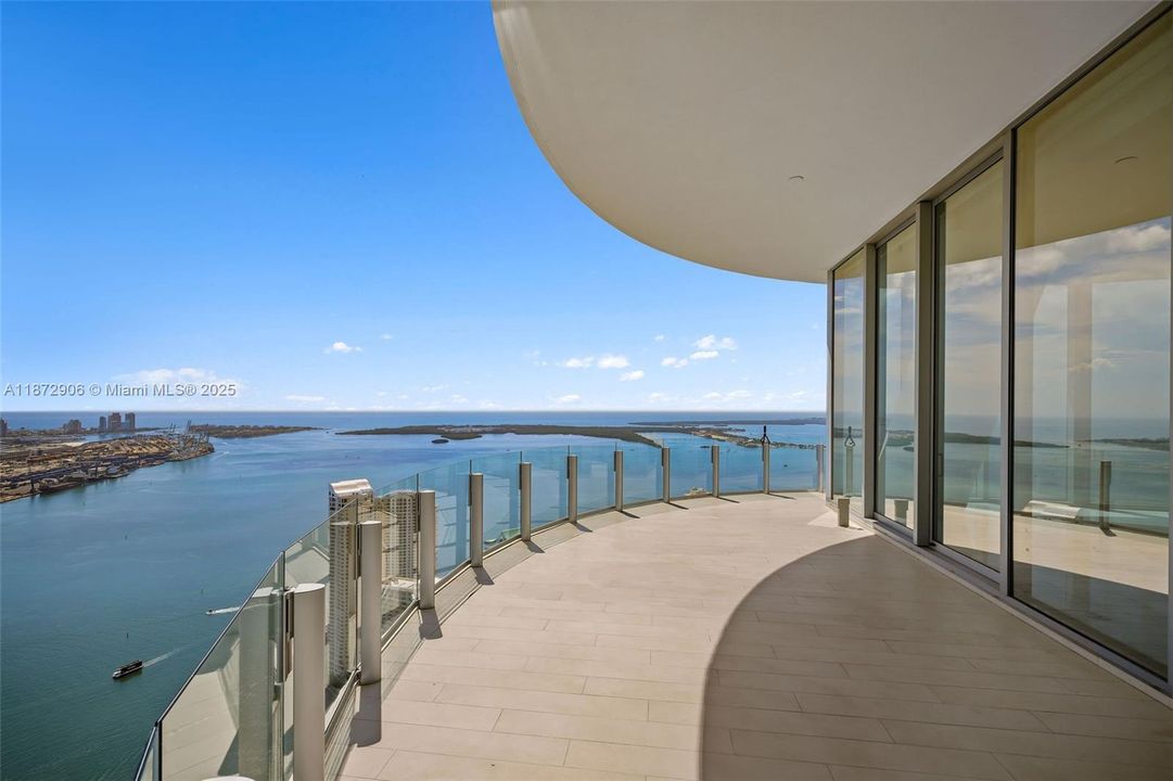 待售: $28,600,000 (5 贝兹, 6 浴室, 9063 平方英尺)