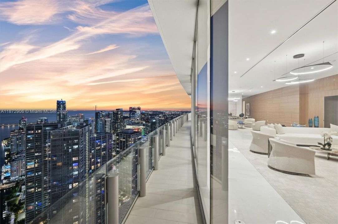 待售: $28,600,000 (5 贝兹, 6 浴室, 9063 平方英尺)