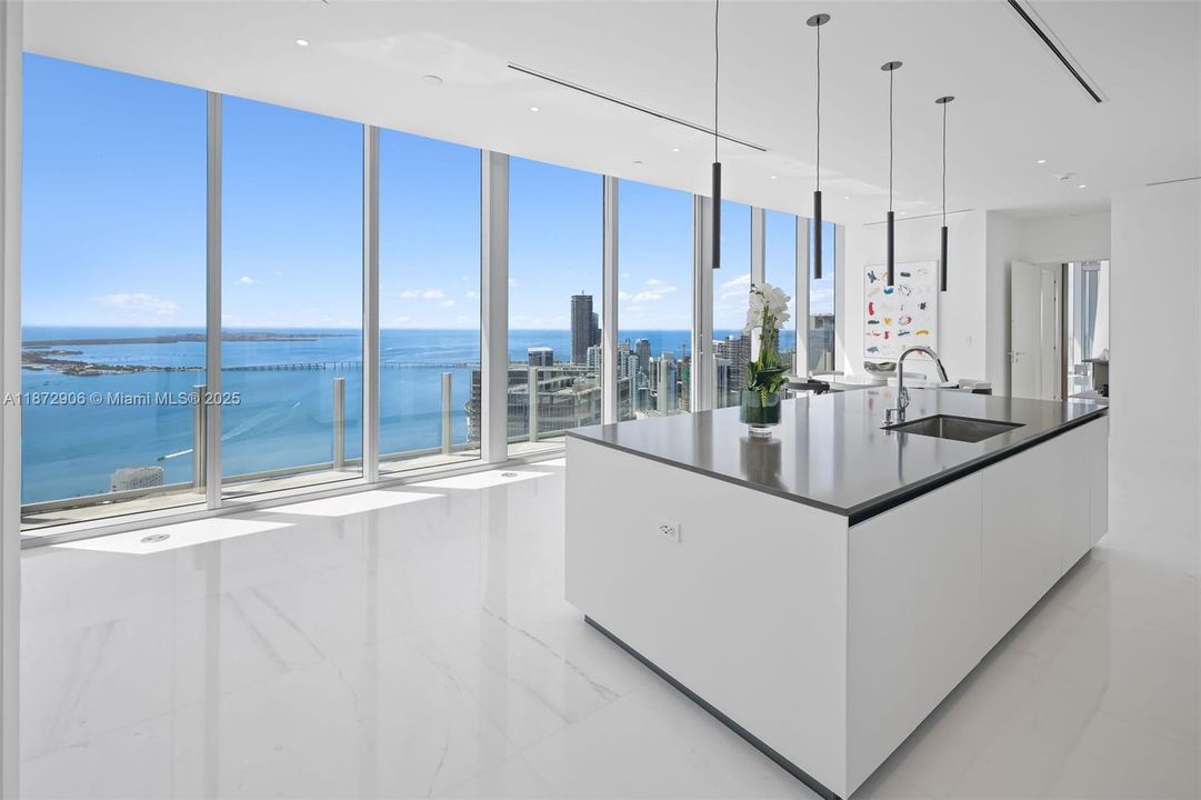 待售: $28,600,000 (5 贝兹, 6 浴室, 9063 平方英尺)