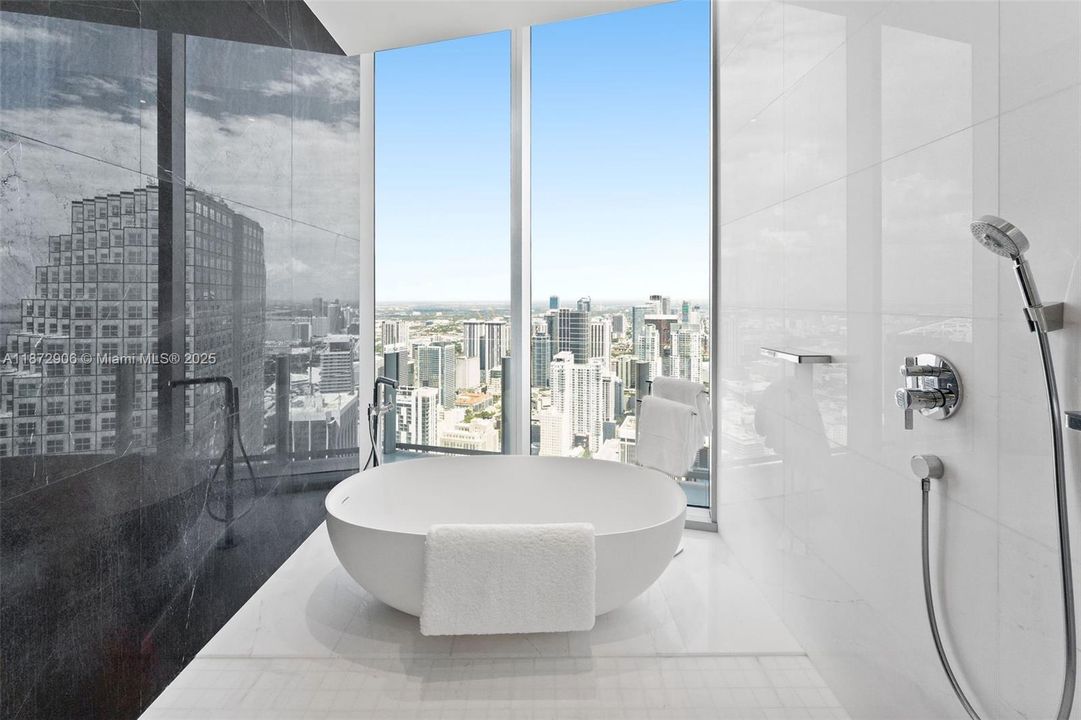 待售: $28,600,000 (5 贝兹, 6 浴室, 9063 平方英尺)