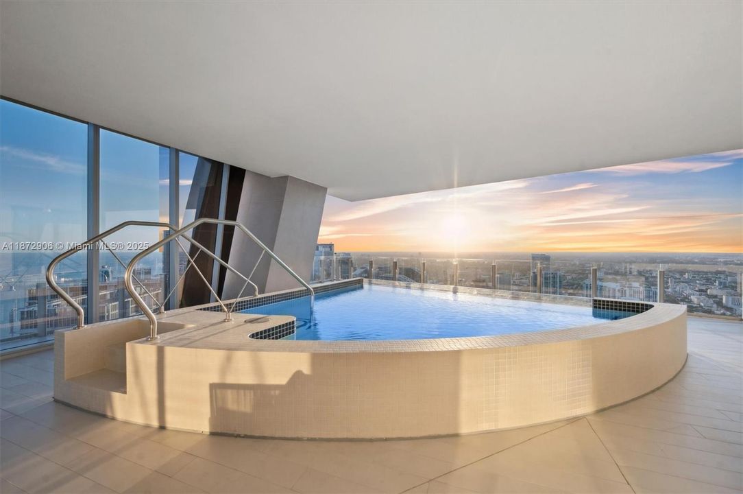 待售: $28,600,000 (5 贝兹, 6 浴室, 9063 平方英尺)