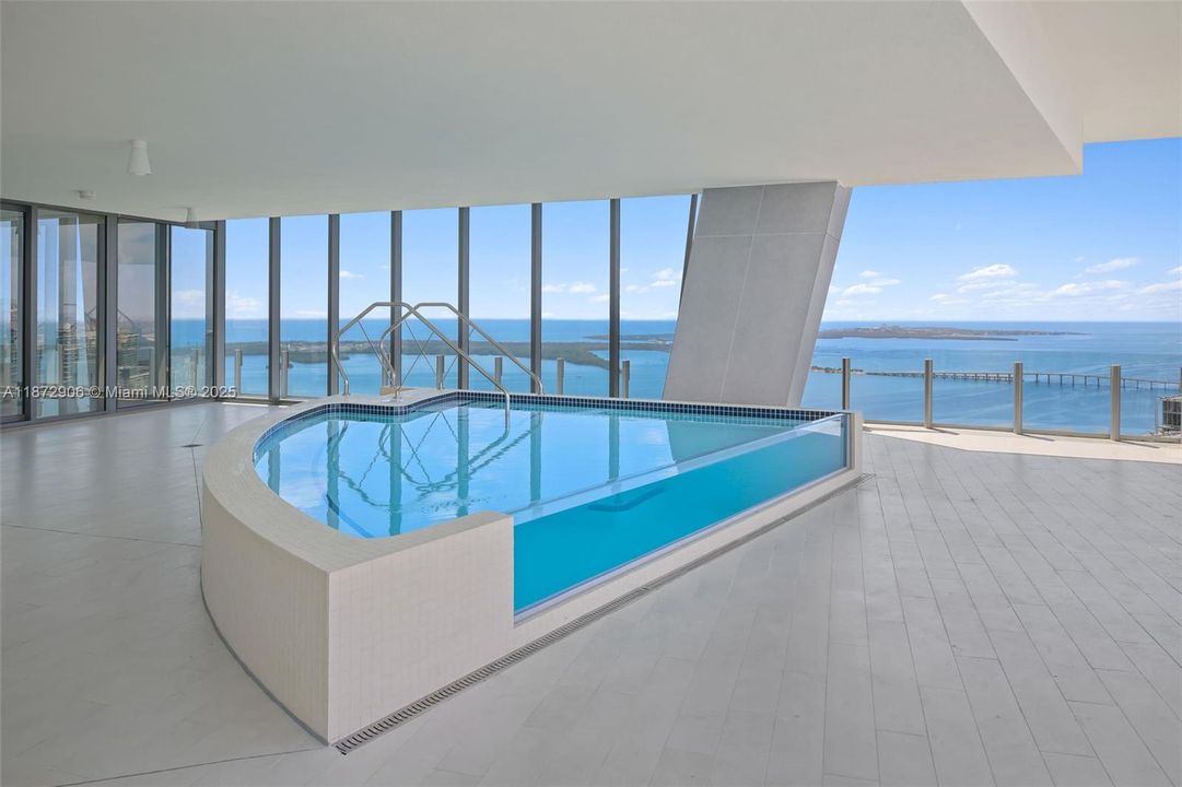 Private Pool/Spa by Bradford