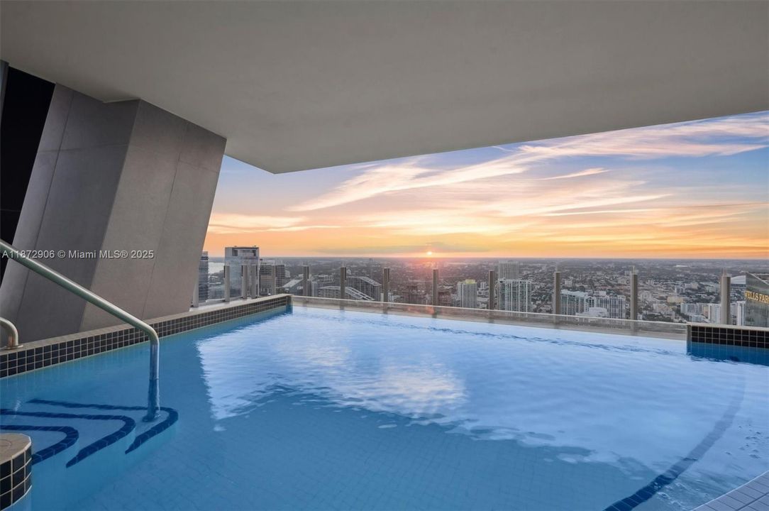 待售: $28,600,000 (5 贝兹, 6 浴室, 9063 平方英尺)