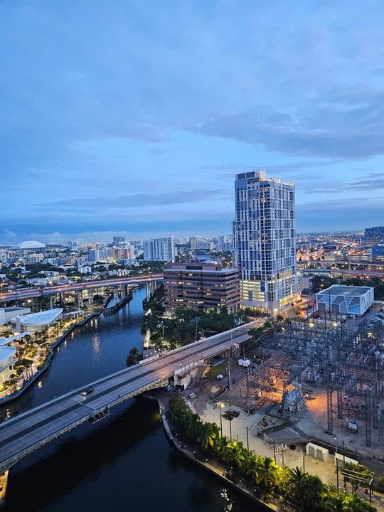 待售: $464,700 (2 贝兹, 2 浴室, 1113 平方英尺)