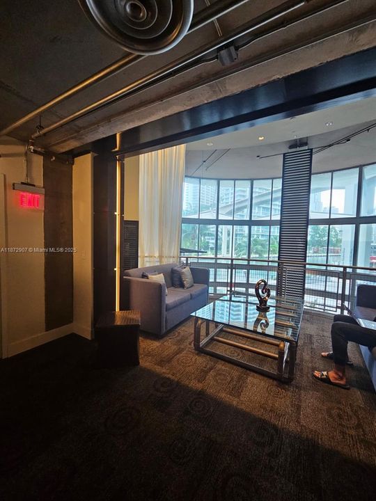 待售: $464,700 (2 贝兹, 2 浴室, 1113 平方英尺)