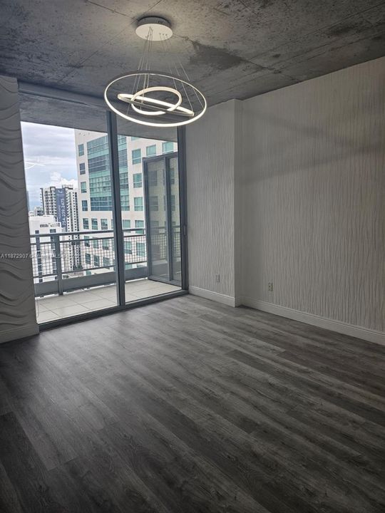 待售: $464,700 (2 贝兹, 2 浴室, 1113 平方英尺)