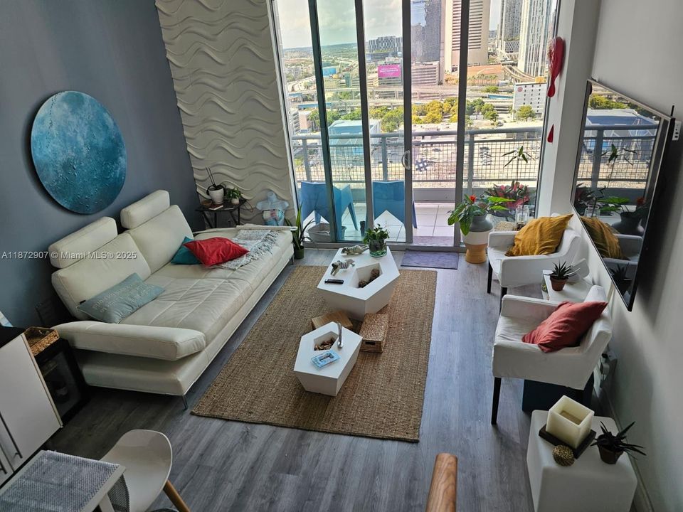 待售: $464,700 (2 贝兹, 2 浴室, 1113 平方英尺)