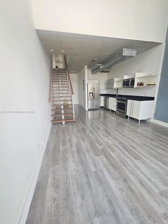 待售: $464,700 (2 贝兹, 2 浴室, 1113 平方英尺)