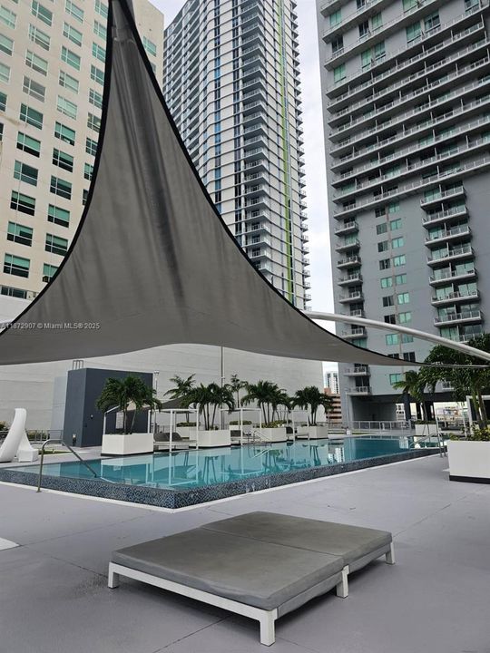 待售: $464,700 (2 贝兹, 2 浴室, 1113 平方英尺)