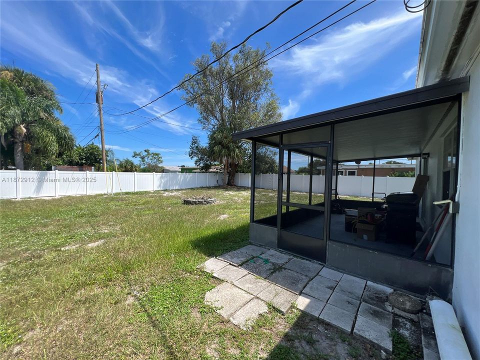 En Venta: $218,000 (3 camas, 1 baños, 1228 Pies cuadrados)