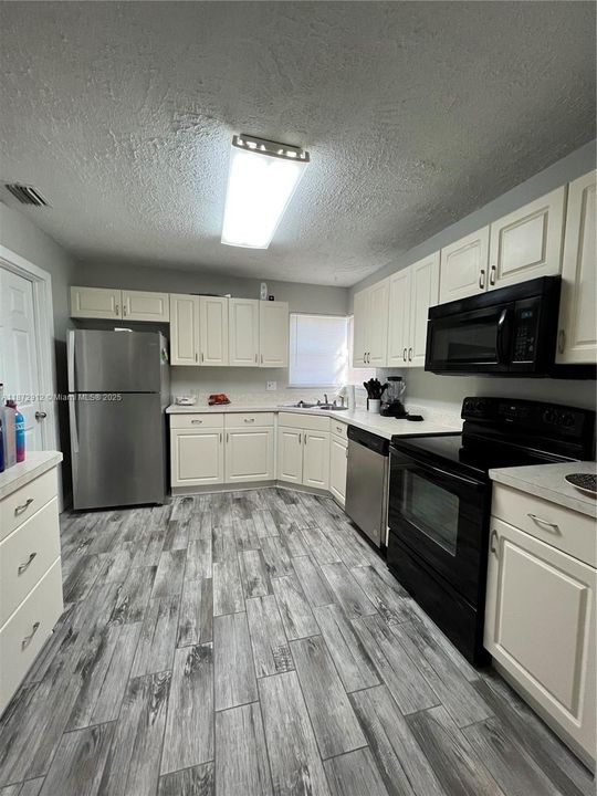 En Venta: $218,000 (3 camas, 1 baños, 1228 Pies cuadrados)