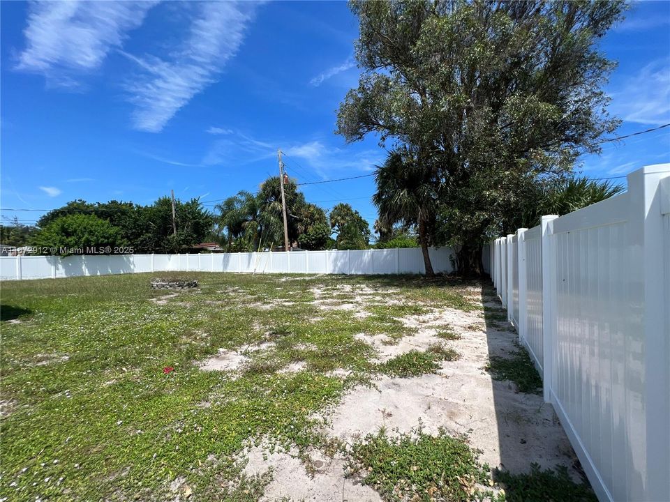 En Venta: $218,000 (3 camas, 1 baños, 1228 Pies cuadrados)