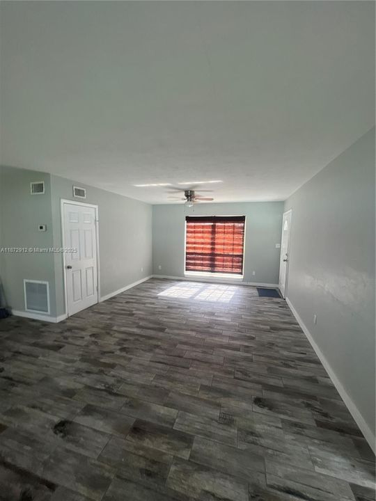 En Venta: $218,000 (3 camas, 1 baños, 1228 Pies cuadrados)