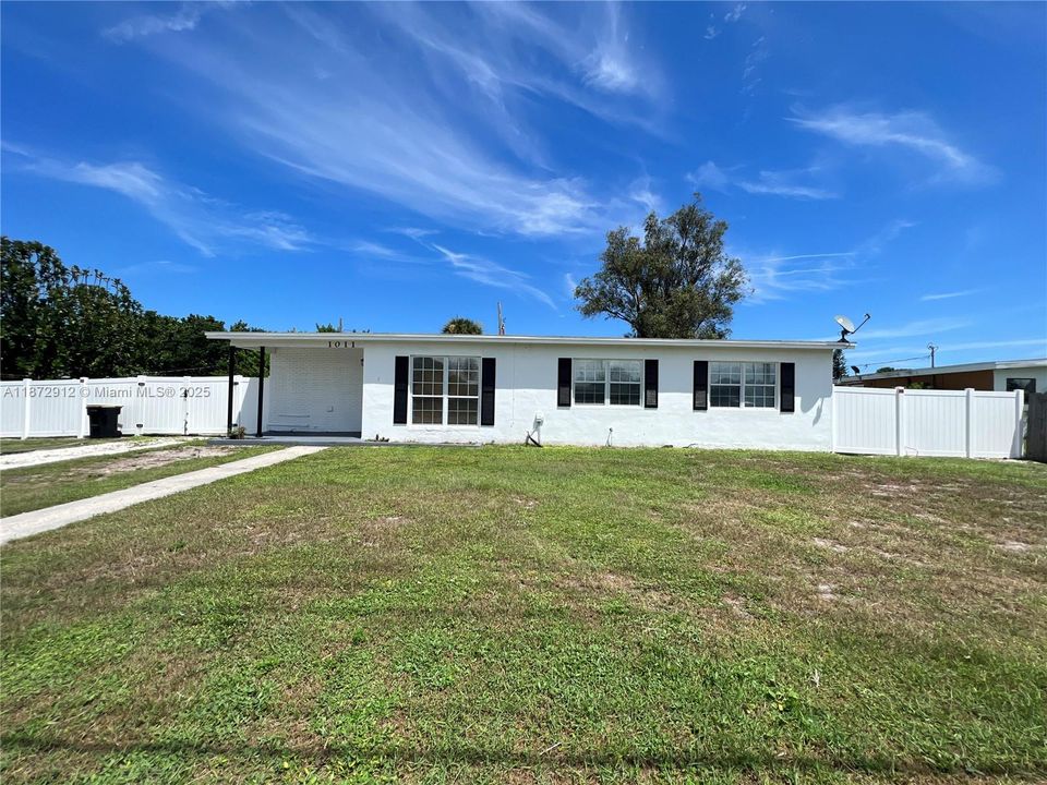 En Venta: $218,000 (3 camas, 1 baños, 1228 Pies cuadrados)