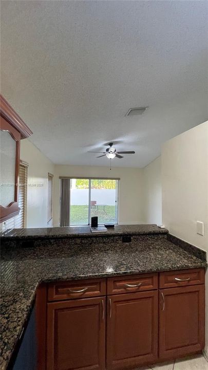 Active With Contract: $3,000 (3 beds, 2 baths, 1361 Square Feet)