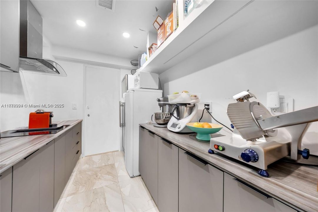 В аренду: $26,000 (5 спален, 4 ванн, 3454 Квадратных фут)