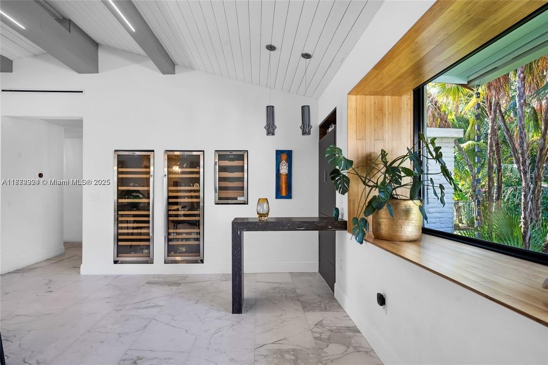 В аренду: $26,000 (5 спален, 4 ванн, 3454 Квадратных фут)