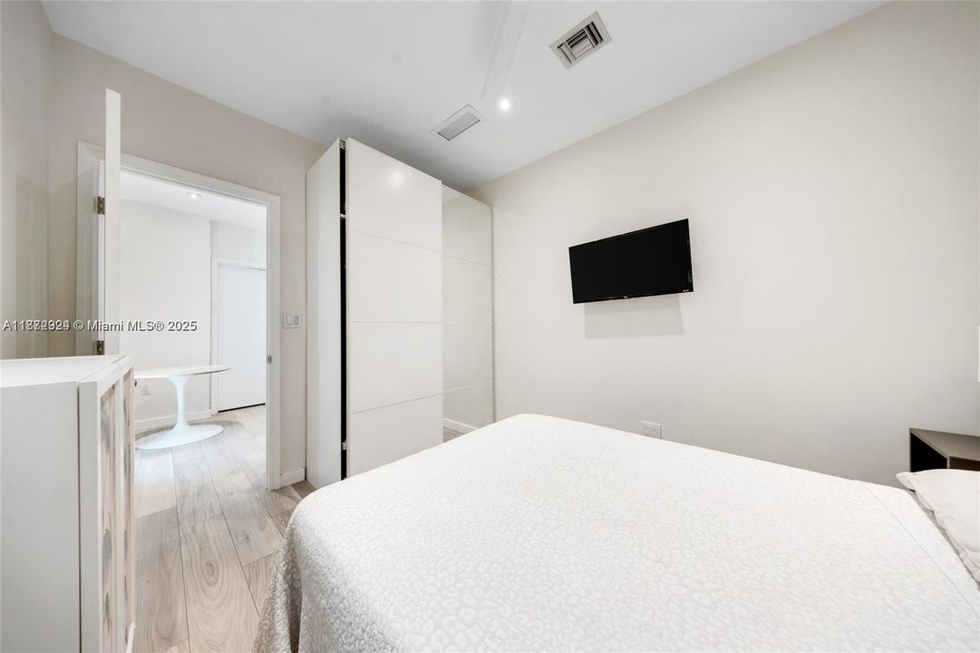 В аренду: $26,000 (5 спален, 4 ванн, 3454 Квадратных фут)