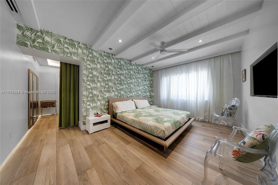 В аренду: $26,000 (5 спален, 4 ванн, 3454 Квадратных фут)