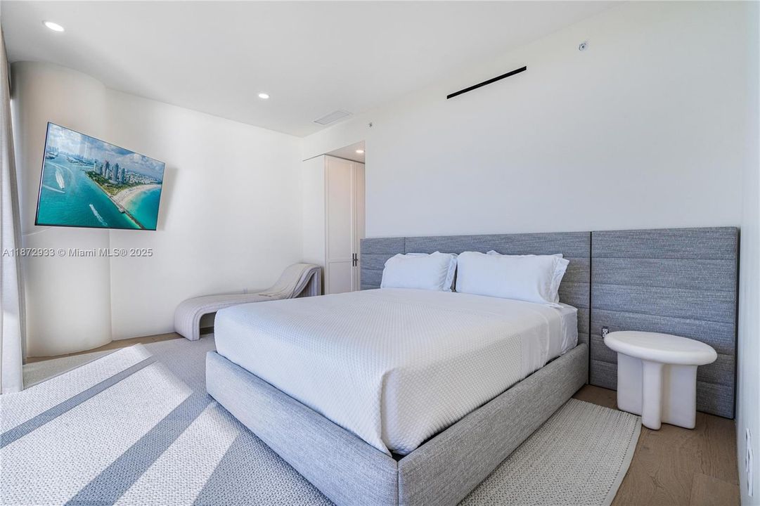 Activo con contrato: $27,500 (2 camas, 2 baños, 1457 Pies cuadrados)