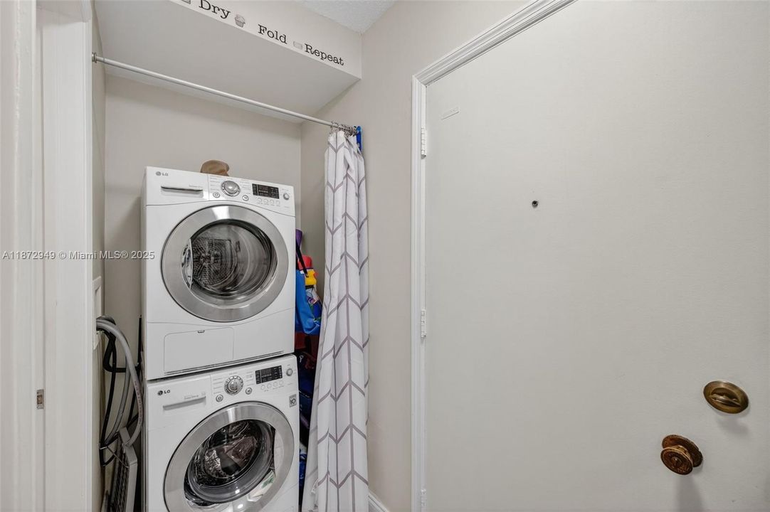 На продажу: $129,000 (1 спален, 1 ванн, 756 Квадратных фут)