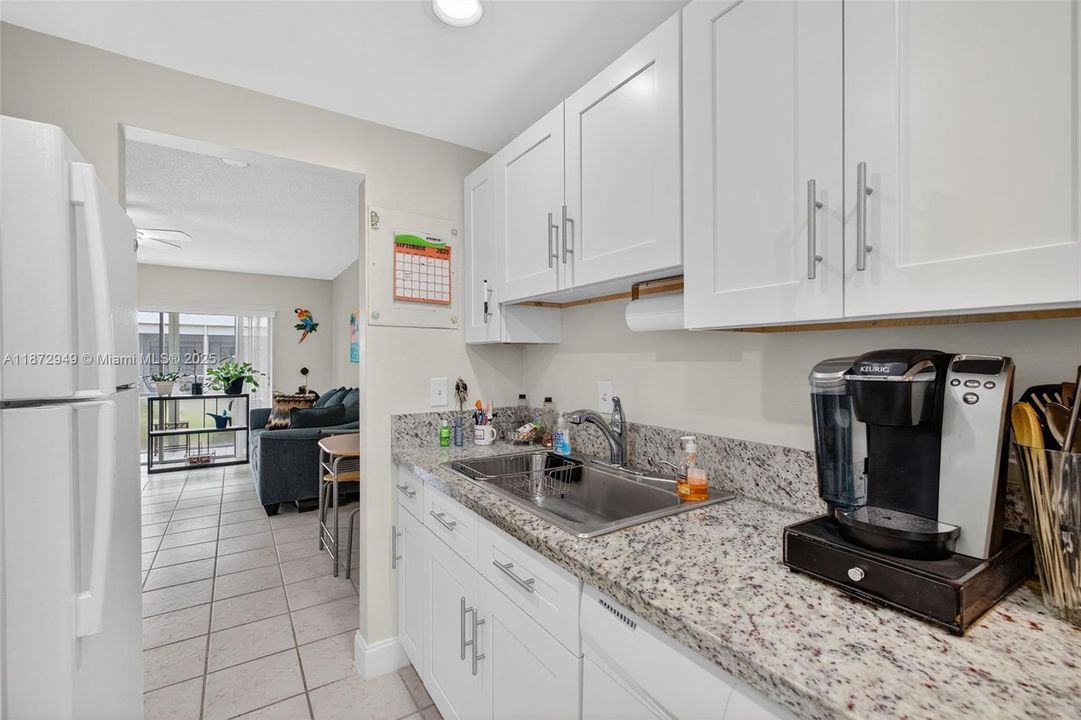 На продажу: $129,000 (1 спален, 1 ванн, 756 Квадратных фут)