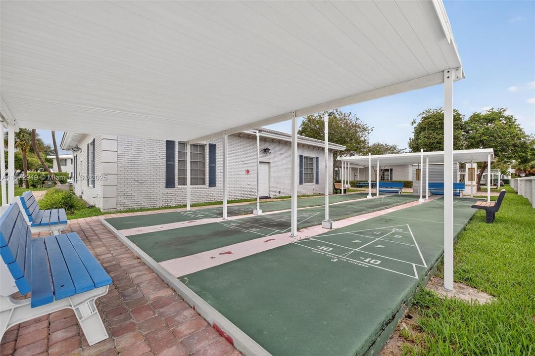 На продажу: $129,000 (1 спален, 1 ванн, 756 Квадратных фут)