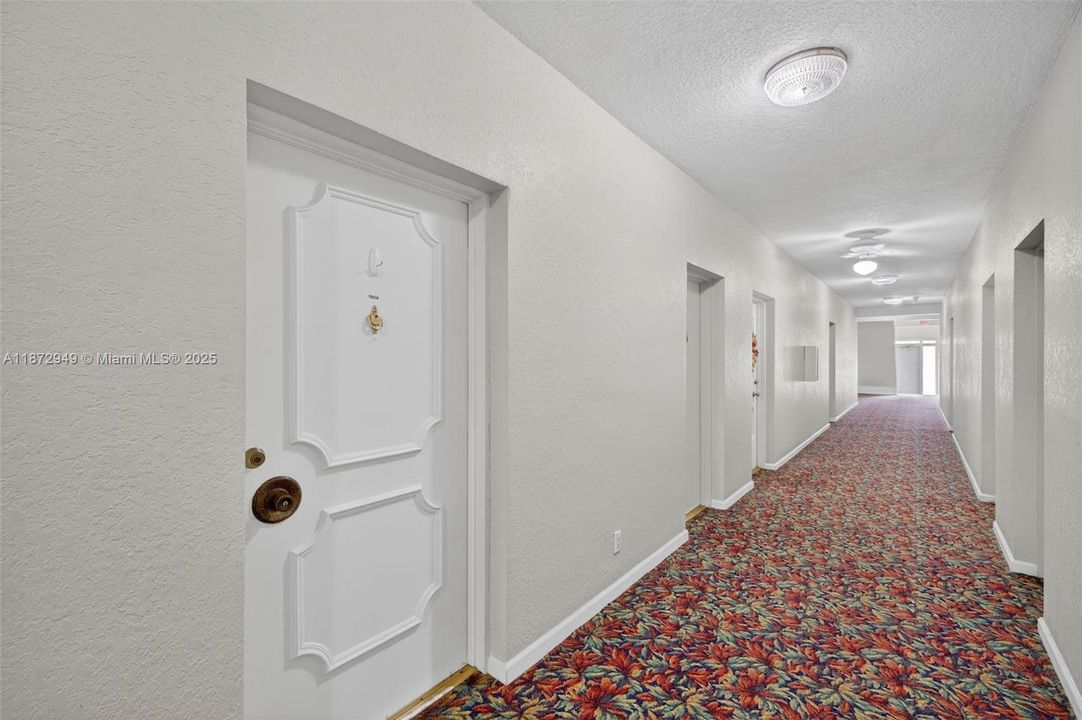 На продажу: $129,000 (1 спален, 1 ванн, 756 Квадратных фут)