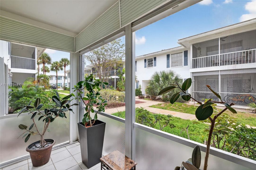 На продажу: $129,000 (1 спален, 1 ванн, 756 Квадратных фут)