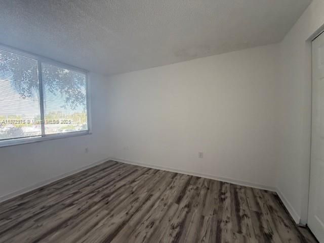 合同活跃: $1,650 (1 贝兹, 1 浴室, 634 平方英尺)