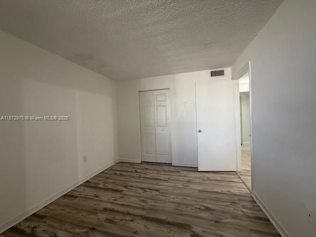 合同活跃: $1,650 (1 贝兹, 1 浴室, 634 平方英尺)