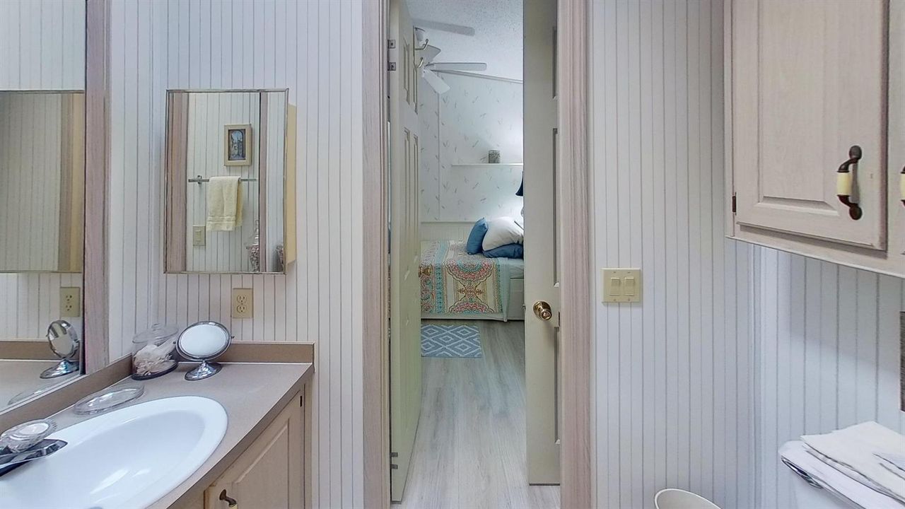 207-N-Heron-Dr-Bathroom