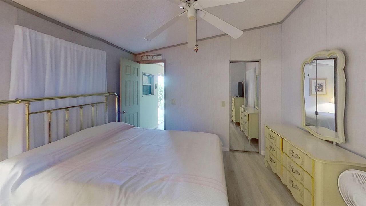 207-N-Heron-Dr-Bedroom 1