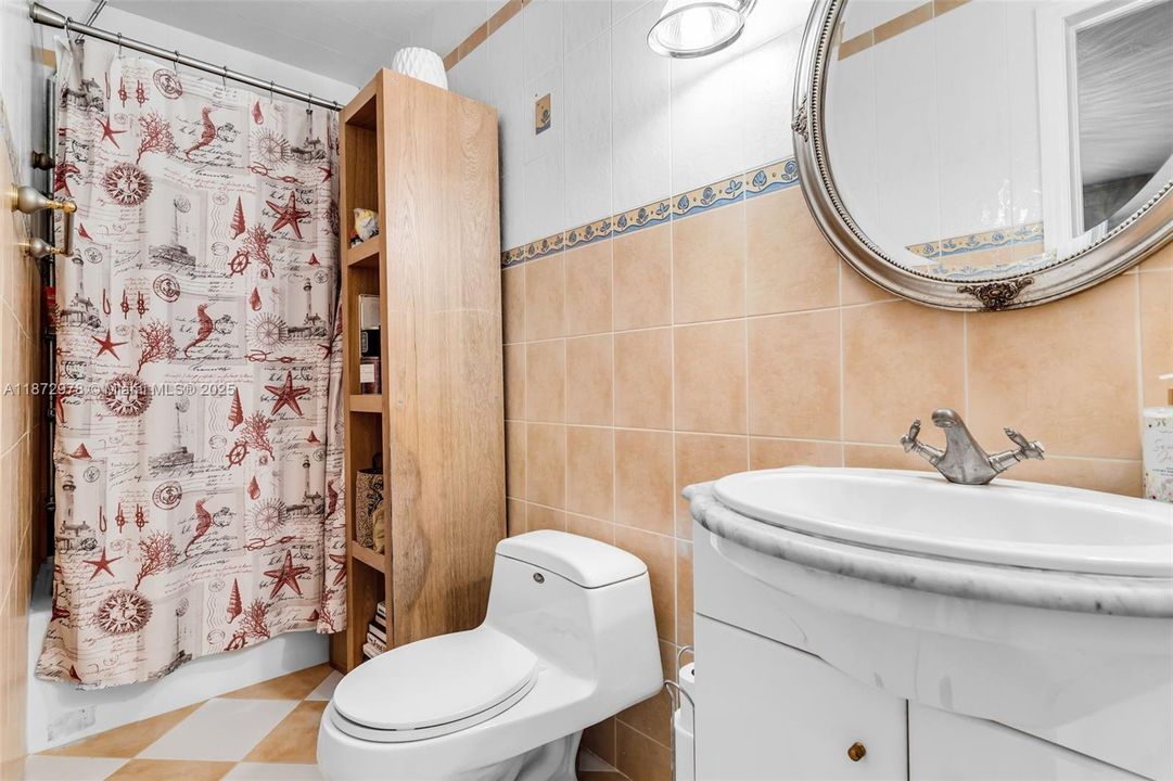 На продажу: $698,000 (3 спален, 2 ванн, 1336 Квадратных фут)