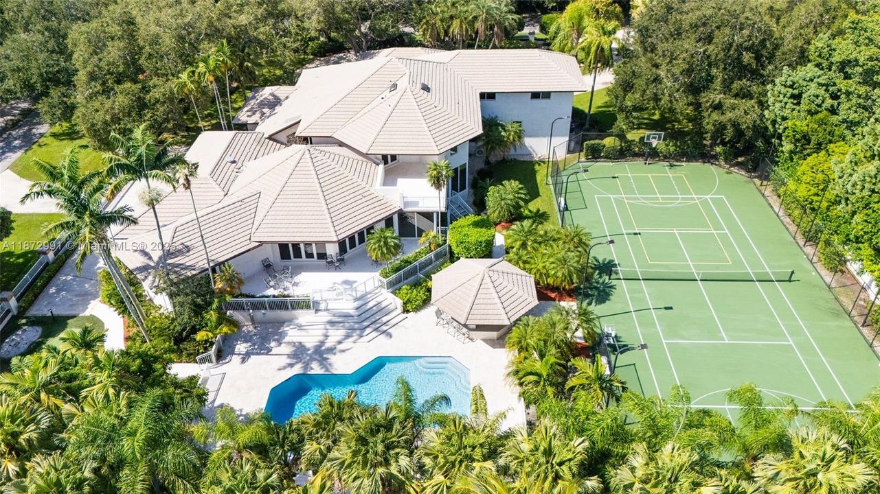 出租: $28,500 (7 贝兹, 6 浴室, 7146 平方英尺)