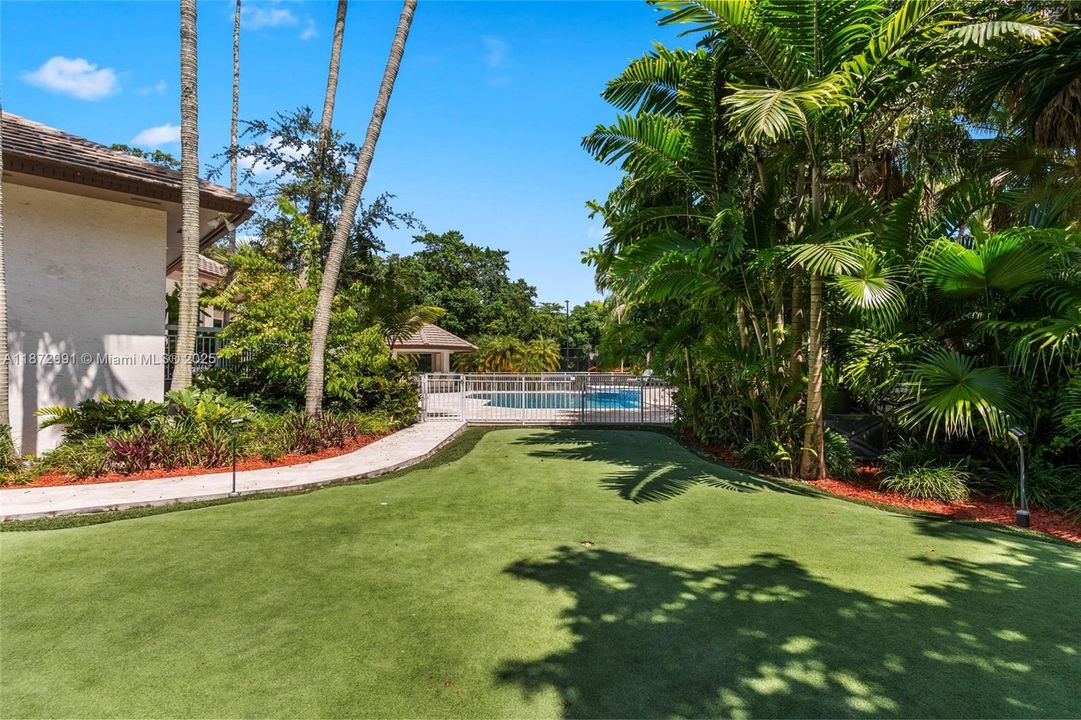 出租: $28,500 (7 贝兹, 6 浴室, 7146 平方英尺)