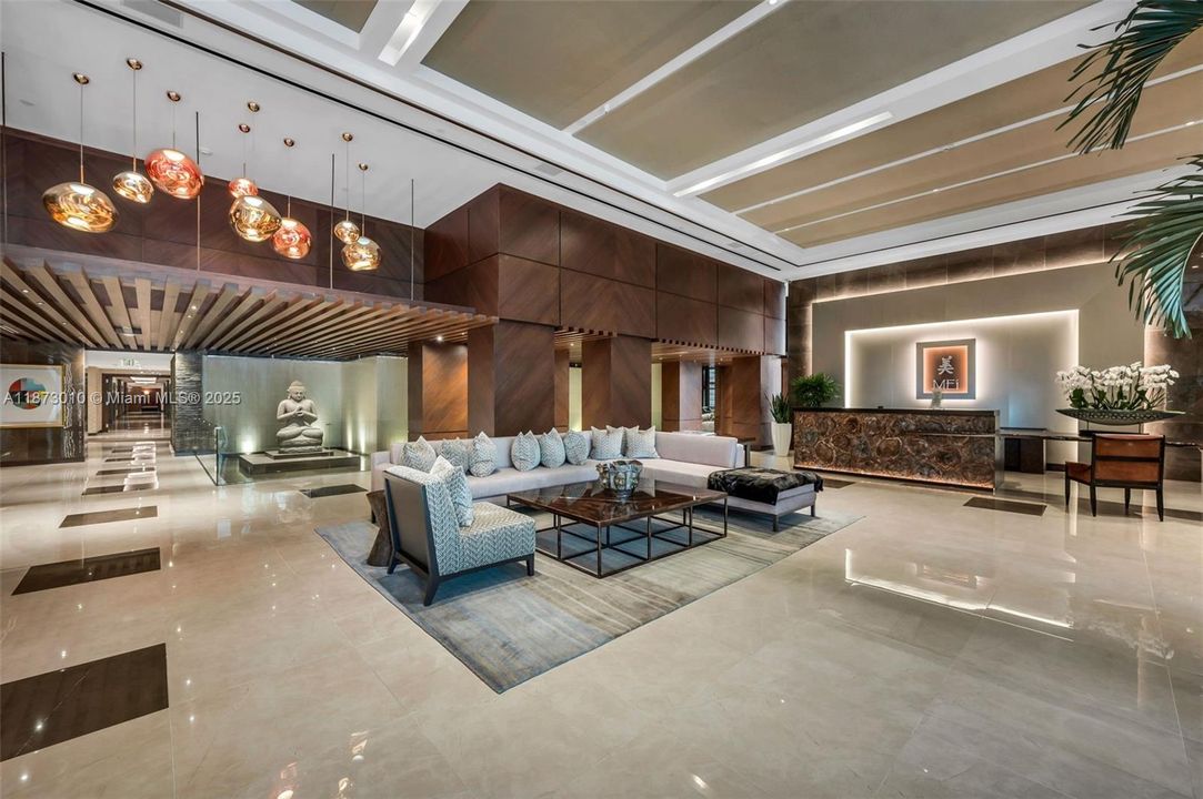 待售: $2,000,000 (2 贝兹, 2 浴室, 1094 平方英尺)