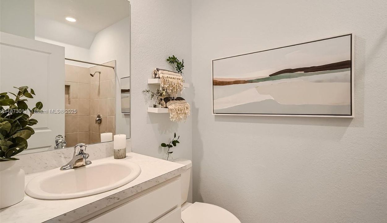 Recently Sold: $379,000 (3 beds, 3 baths, 1380 Square Feet)