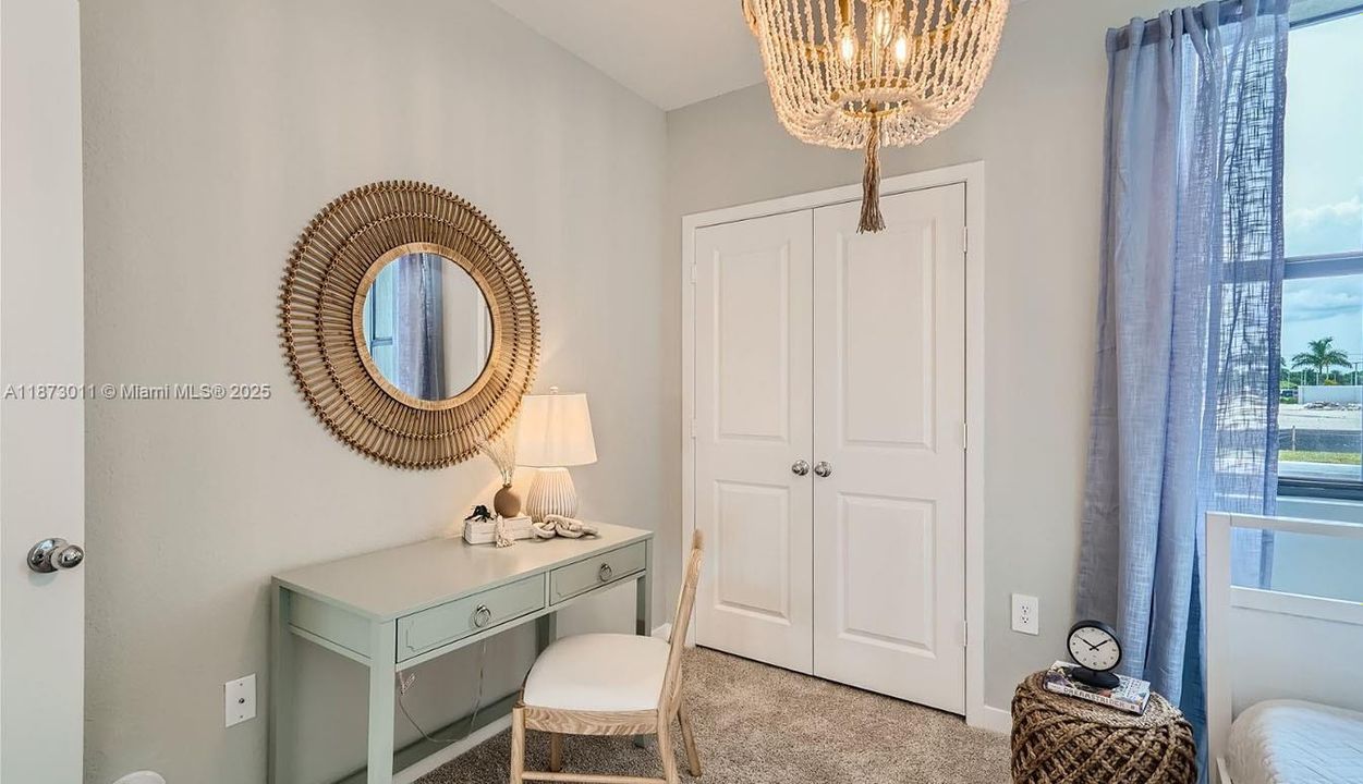 Recently Sold: $379,000 (3 beds, 3 baths, 1380 Square Feet)