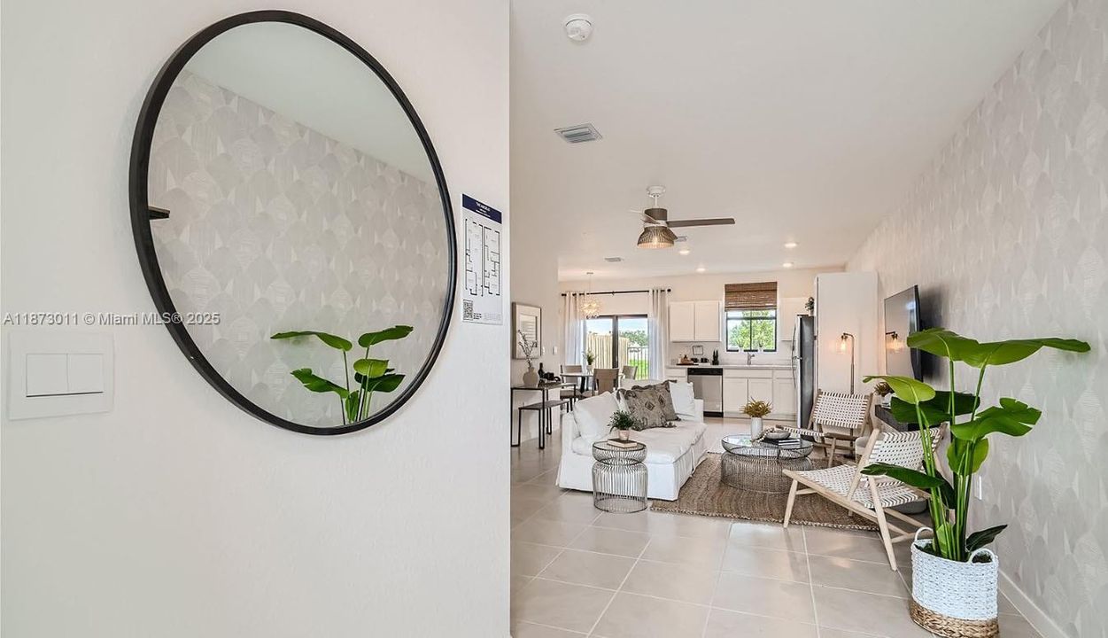 Recently Sold: $379,000 (3 beds, 3 baths, 1380 Square Feet)