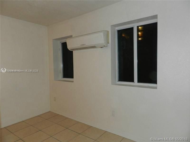 Recientemente alquilado: $1,350 (1 camas, 1 baños, 465 Pies cuadrados)