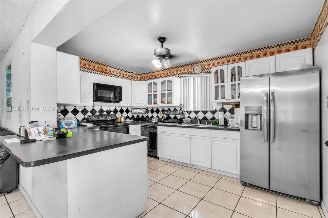 合同活跃: $419,900 (3 贝兹, 2 浴室, 2031 平方英尺)