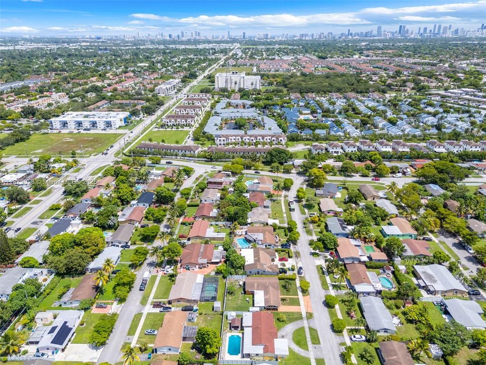 合同活跃: $419,900 (3 贝兹, 2 浴室, 2031 平方英尺)